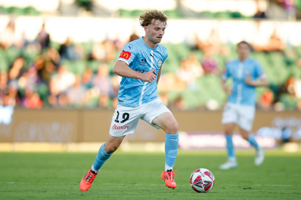 但背後反映 但背後反映